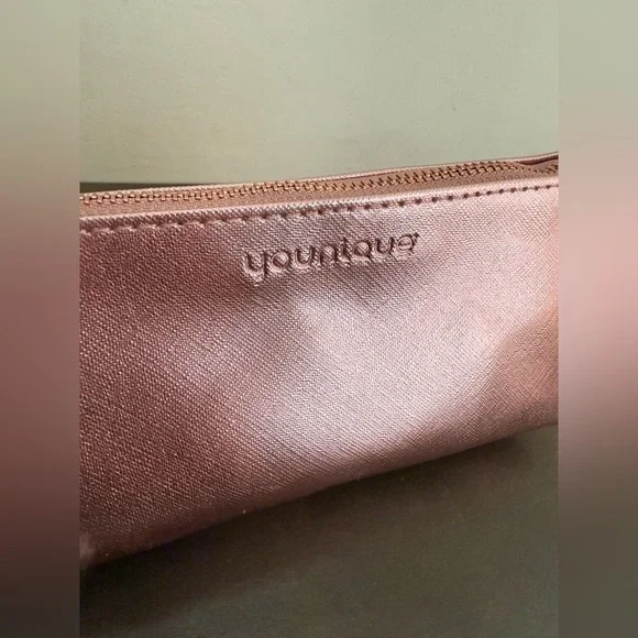 Younique Rose Gold Makeup Bag with wipeable Floral interior •NIB - Picture 2 of 5